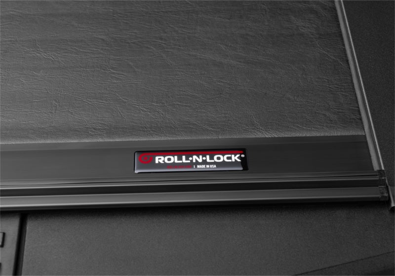 Roll-N-Lock 15-18 Ford F-150 SB 77-3/8in M-Series Retractable Tonneau Cover Roll-N-Lock