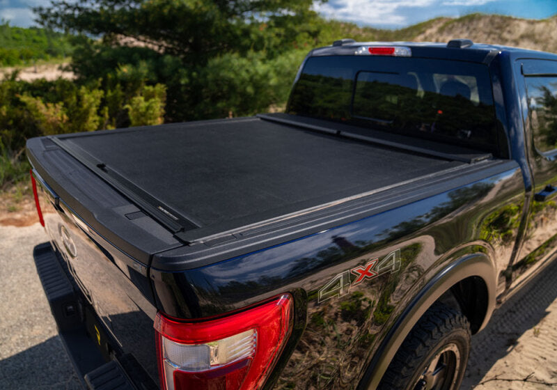 Roll-N-Lock 15-18 Ford F-150 SB 77-3/8in M-Series Retractable Tonneau Cover Roll-N-Lock