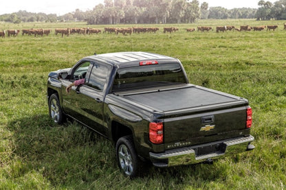 Roll-N-Lock 15-18 Ford F-150 SB 77-3/8in M-Series Retractable Tonneau Cover Roll-N-Lock