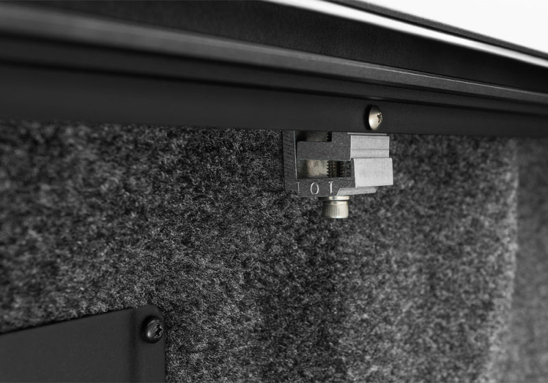 Roll-N-Lock 2021 Ford F-150 78.9in E-Series Retractable Tonneau Cover Roll-N-Lock